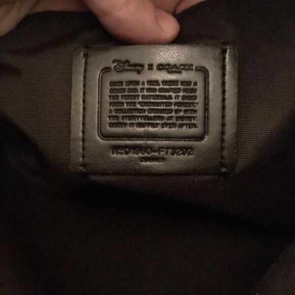 RARE Coach Disney X Paxton Duffle With Snow White and The Seven Dwarfs Eye Print - Picture 8 of 9